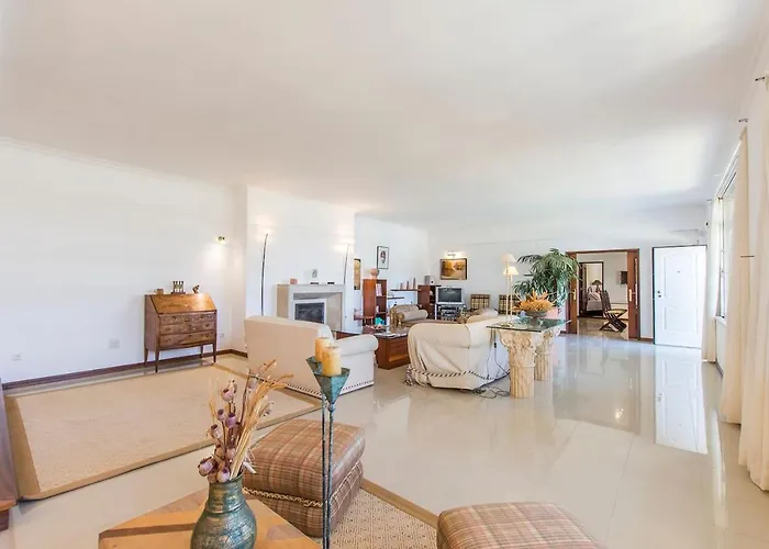 Βίλα Maia Corroios